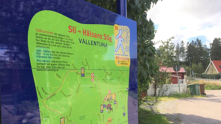 Hälsans stig är en fem kilometer lång vandringsslinga i Ekeby i centrala Vallentuna.