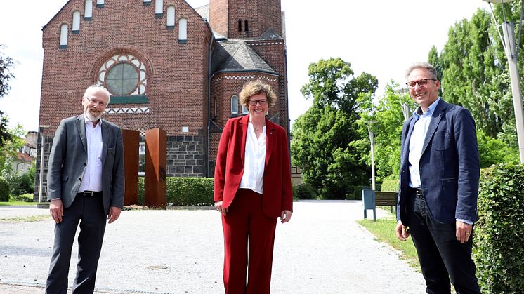 Im Gespräch über aktuelle Herausforderungen von Kirche und Diakonie: Bischöfin Dr. Beate Hofmann mit den Hephata-Vorständen Klaus Dieter Horchem (links) und Maik Dietrich-Gibhardt.