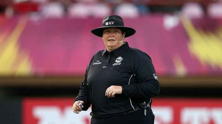 ECB appoint five umpires to new Professional Umpires' Team