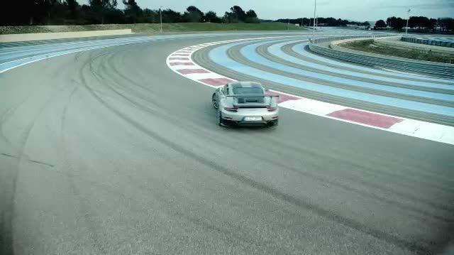 Porsche 911 GT2 RS