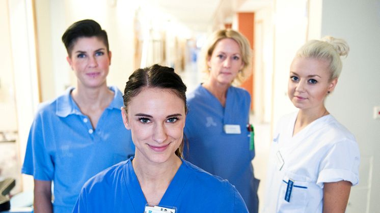 Ett nytt traineeprogram för sjuksköterskor startar på Danderyds sjukhus i februari 2020. - Det här programmet kan ge nya sjuksköterskor en rivstart i karriären med fokus på deras professionella utveckling, menar vårdenhetschef Angeles Morán.