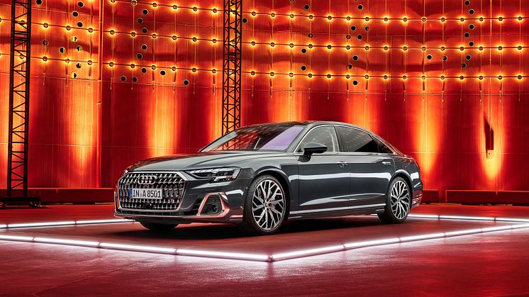 Opgraderet Audi A8 med skærpet design og innovative teknologier