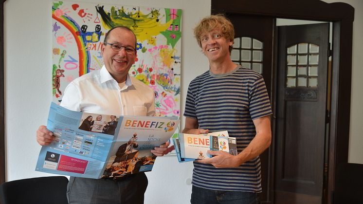Andreas Liefeith von procilon (links) mit Markus Wulftange von der Elternhilfe