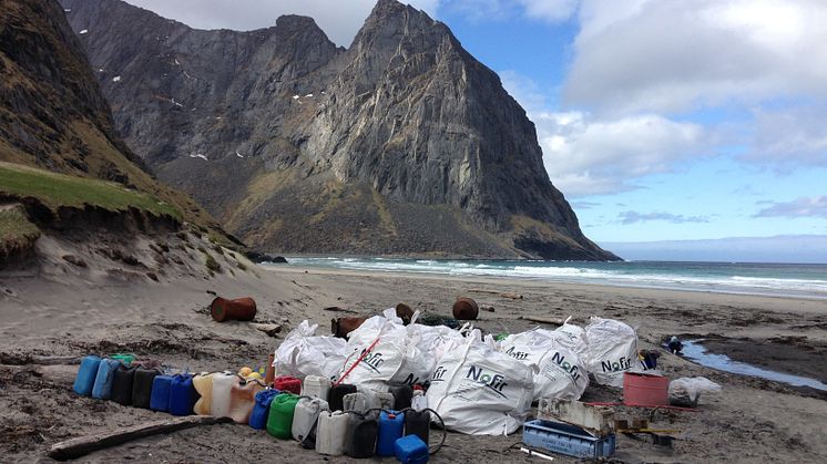 Marint avfall er en betydelig problem langs Nordlandskysten. Foto: SALT
