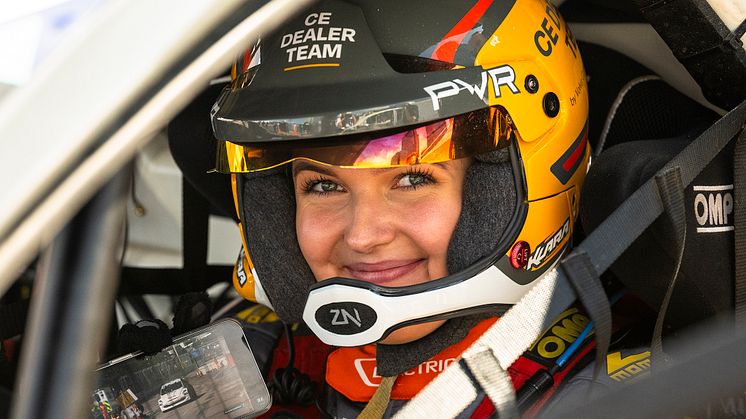 Tuffare Klara går för seger i FIA World RX