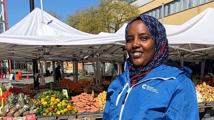 På bilden Fatuma Adullahi Mohamed, hälsoinformatör. Foto: Ylva Tegner