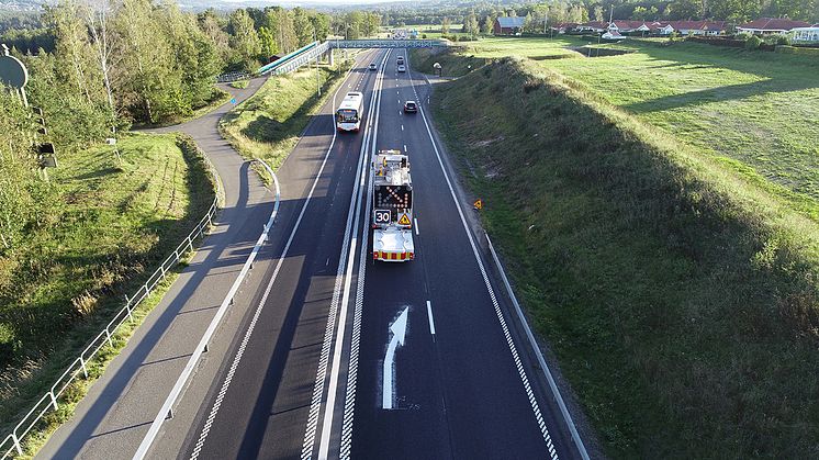 Prm Svevia får kommunala uppdrag för vägmarkering1280x720 - foto - Tim Ljung.jpg