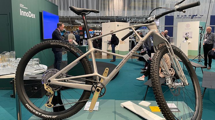 En höjdpunkt under Subcontractor InnoDex är den 3D-printade cykeln av återvunnet aluminium som endast väger två kilo.