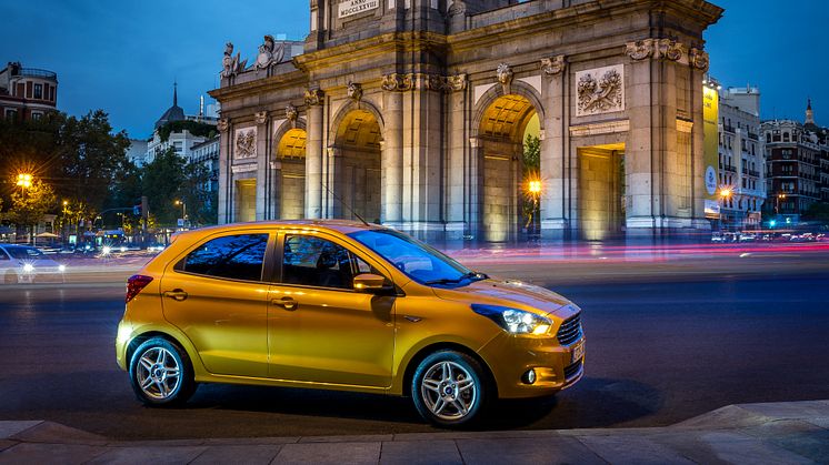 Drei Viertel verreisen mit dem eigenen Auto in den Urlaub. Wie zum Beispiel mit dem Ford KA+ nach Madrid.