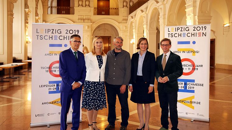 Petr Borkovec (m.) wurde im Neuen Rathaus in Leipzig herzlich begrüßt - Foto: Sandra Rath