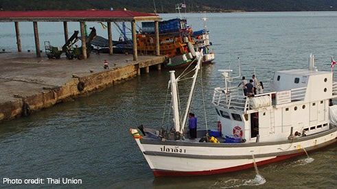Uusi esittelyvene edistää ihmisoikeuksia Thaimaan kalastusteollisuudessa
