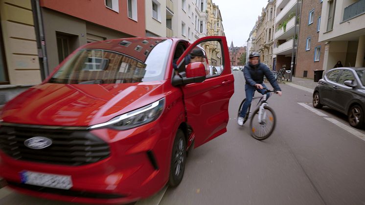 Ford højner sikkerheden for cyklister