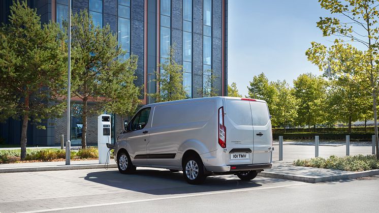 2018_FORD_TRANSIT_PHEV__05