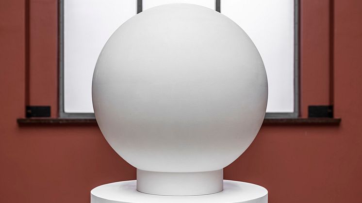 Punktum for Dag Erik Elgins utstilling «Et modernistisk punktum», som har Vigelands urne som startpunkt. (Foto: Vegard Kleven / Vigelandmuseet)