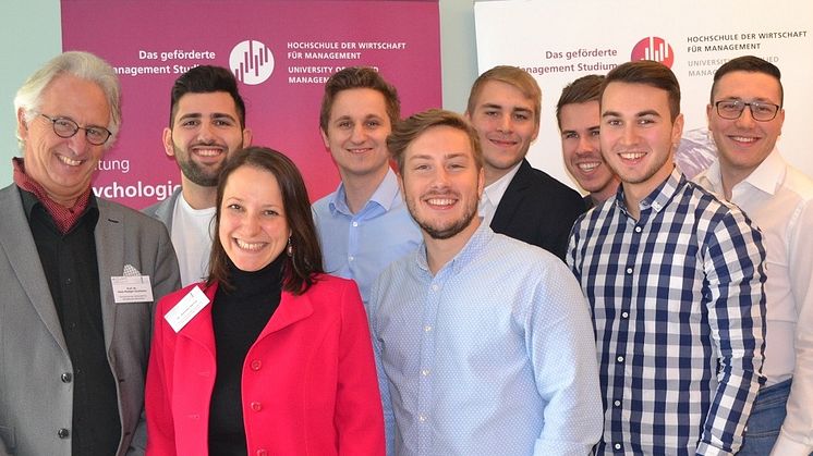 Teil des Stand-Projektteams (v.li.): Prof. Dr. Hans R. Kaufmann, Roni Jasraui, Dr. Mareike Martini, Julian Schmitt, Jonas Herzinger, Klaus Beulich, Timo Grünzinger, Pascal Blaumeiser, Marco de la Russa, Viktoria Felder