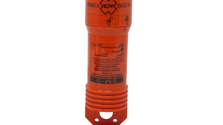 Hi-res image - ACR Electronics - The new ACR Electronics SM-3 Automatic Buoy Marker Light (activated)