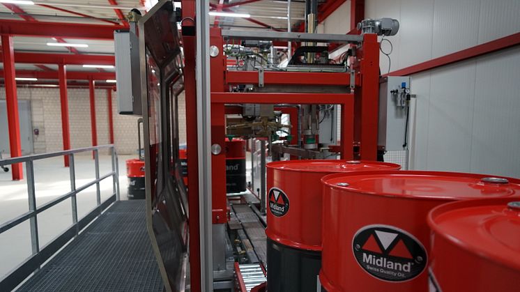 Automatiserad fatfyllnad på Midlands fabrik i Schweiz