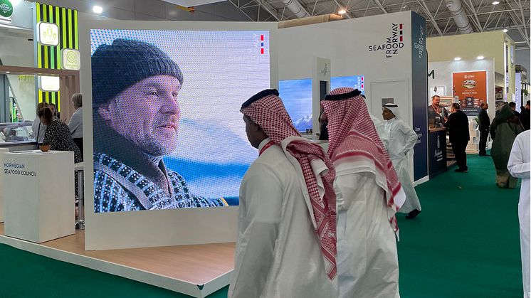 Sjømatrådet og norske eksportører hadde med norsk sjømat til en matmesse i ørkenbyen Riyadh i forrige uke.