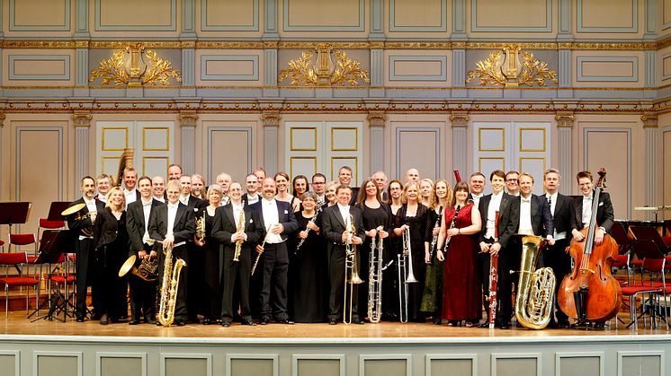 SÄSONGSAVSLUTNING VÅREN 2015 & FÄRGSPRAKANDE PROGRAMSLÄPP FÖR SÄSONGEN 2015/2016