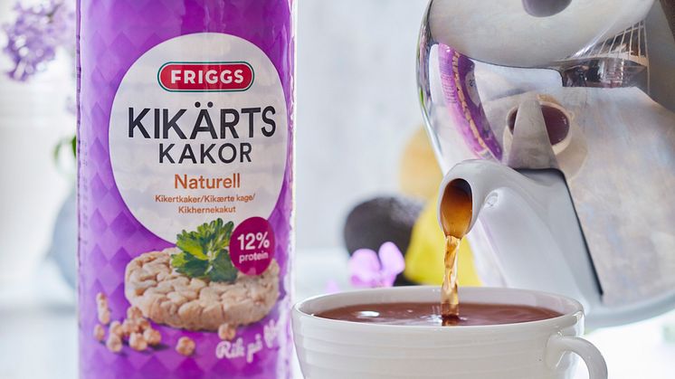 Friggs nya Kikärtskakor är glutenfria och med sin naturella smak passar de lika bra till frukost som mellanmål.