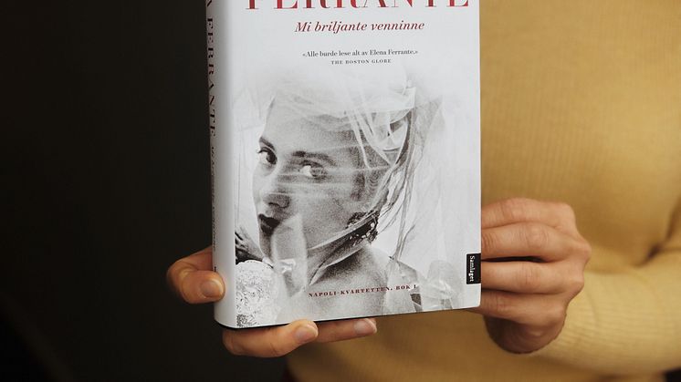  Ny roman frå Elena Ferrante på norsk til våren