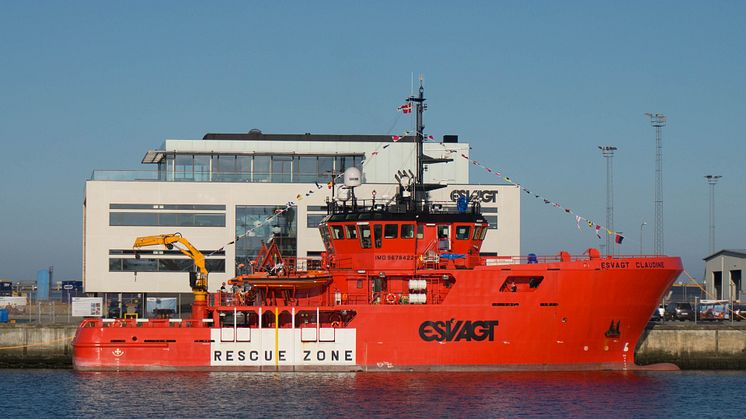Esvagt Claudine in front of head quarters