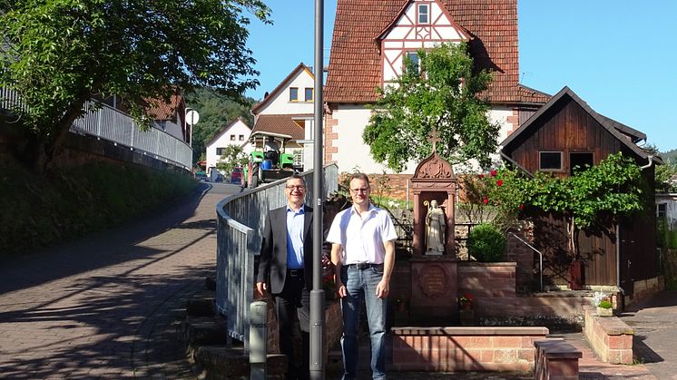 Leuchtendes Vorbild: Rüdenau stellt Straßenbeleuchtung komplett auf LED um