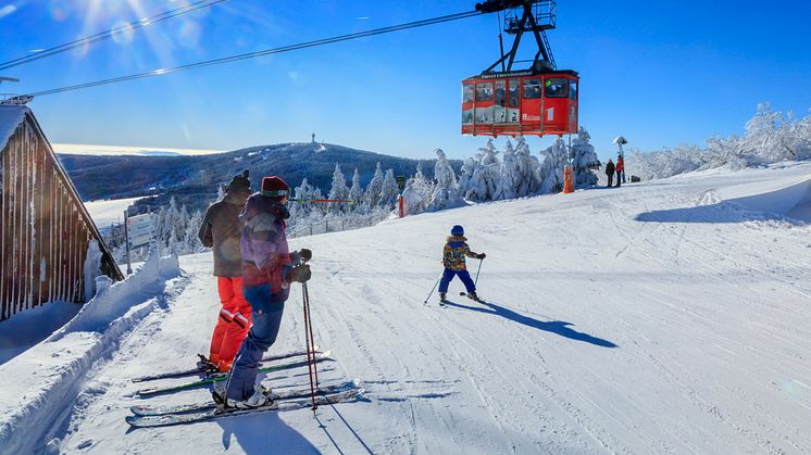 Skigebiet in Kurort Oberwiesenthal (Foto: TMGS/Rainer Weisflog)