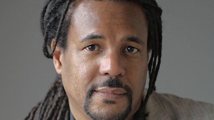 Pulitzervinnaren Colson Whitehead besöker Författarscenen 31 oktober. Foto: Michael Lionstar