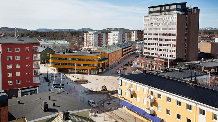 Vy över gågatan och centrala Boden