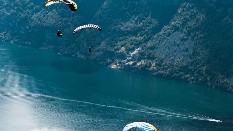 Speedflygarar over Aurlandsfjorden