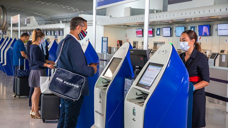 Self service check-in desks at CDG airport