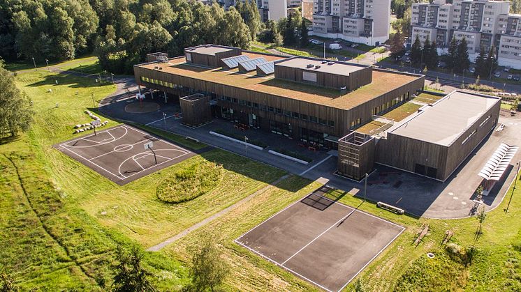 Granstangen skole ligger i grøntdraget Gransdalen mellom Furuset og Høybråten. Foto Backe Prosjekt AS