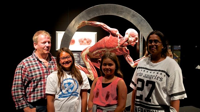 VR-glasögon i all ära - ett besök på Body Worlds Hälsa är IRL!