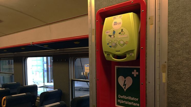 På tågen och i Inlandsbanans lokaler finns hjärtstartare registrerade i nationella hjärtstartarregistret