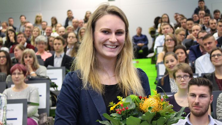 Madeleine Hußler bedankte sich im Namen aller Absolventinnen und Absolventen.