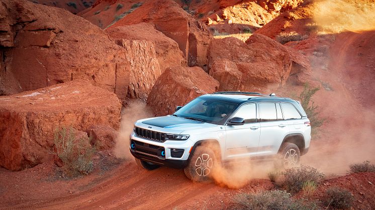 All-new 2022 Jeep� Grand Cherokee Trailhawk 4xe
