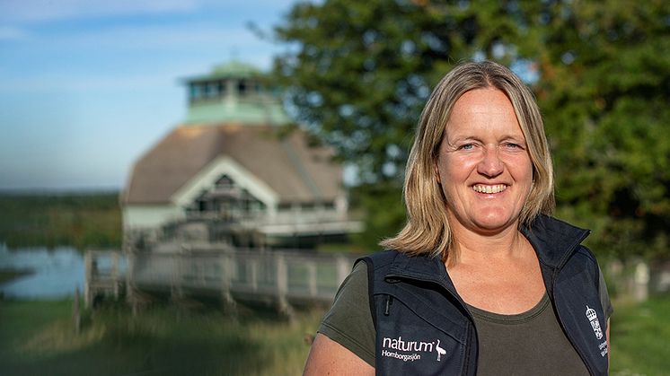 Malin Herin, ny föreståndare på Naturum Hornborgarsjön, vill hjälpa fler unga att hitta ut till naturen. Foto: Länsstyrelsen Västra Götaland