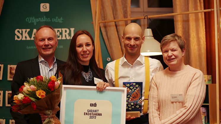 Risentas VD, Niklas Truedsson, och Chef för hållbarhet och kvalitet, Monica Demorior, var på plats för att ta emot priset