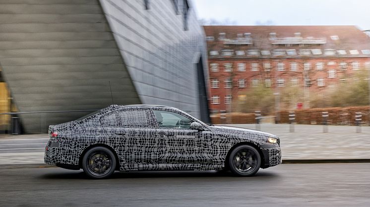 BMW i5 Sedan test