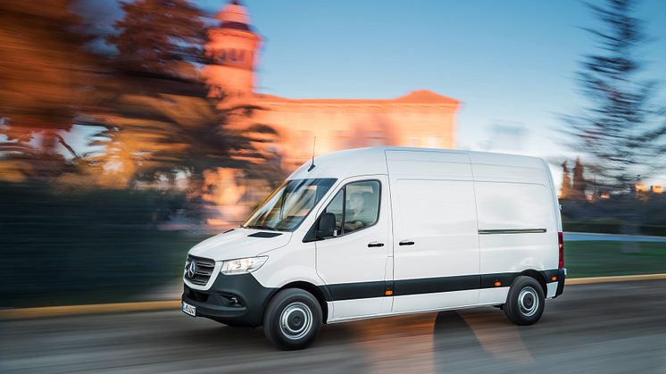 Mercedes Sprinter får automatgear og tyverialarm som standard