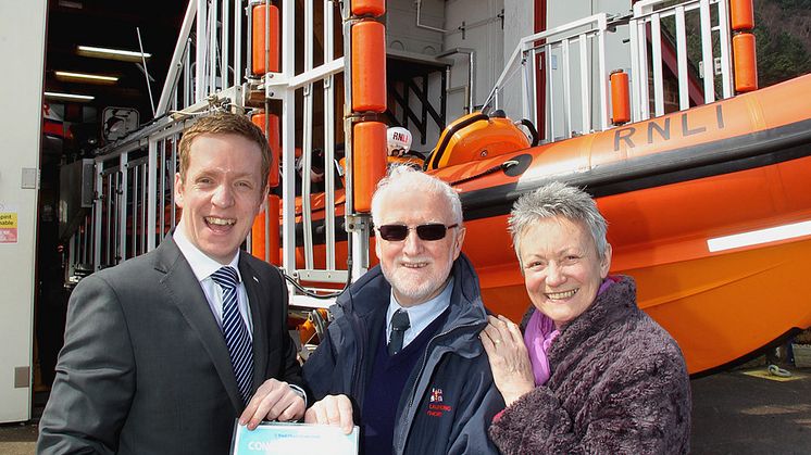 Fred. Olsen Cruise Lines recognises RNLI’s ‘Unsung Station Hero’ with sunshine cruise holiday prize