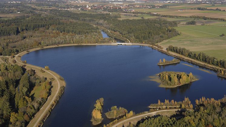 Am Wasserkraftwerk Innigen wird im November der Weg der Dammkrone saniert. In dieser Zeit ist die Dammkrone abschnittsweise gesperrt. 