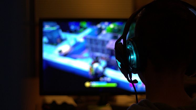 Gaming och psykisk hälsa hos unga i Sverige undersöks