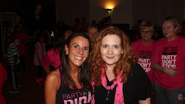 Coronation Street star makes moves at Prestwich Zumbathon in the fight against breast cancer 