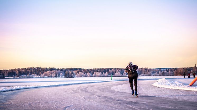 En ny funktion i appen Visit Dalarna Travel Guide visar aktuell isstatus på plogade banor i Dalarna.