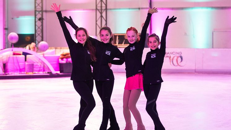 Die HOLIDAY ON ICE ACADEMY Nachwuchstalente bei den Vorbereitungen auf Dancing on Ice