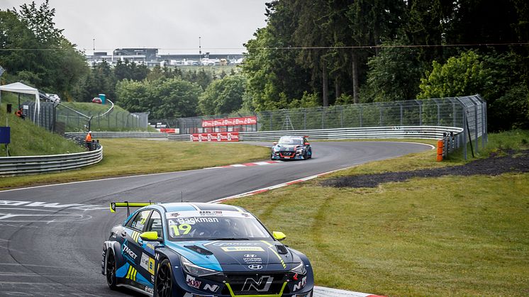 Andreas and Jessica Bäckman are ready for the second round of WTCR this weekend in Portugal. Photo: FIA WTCR (Free rights to use the image)