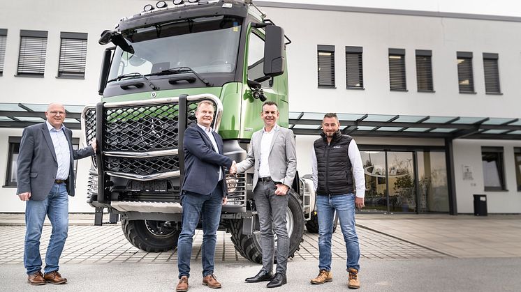 v.L.n.R.: Olaf Janßen, Verkaufsleiter Lankhorst Truck Center, Rainer Werda, GF Lankhorst Nord, Bernhard Wasner, GF/CEO (Paul Nutzfahrzeuge), Florian Kochseder, Key Account Manager/Sales, Paul Nutzfahrzeuge.