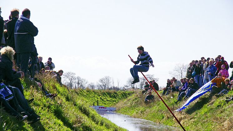 Grabenspringen Fehmarn © Landjugend Fehmarn